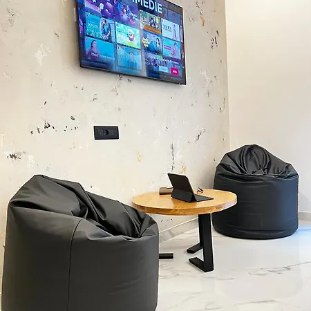 Ese Luxury - Private Jacuzzi Near Termini, Perfect For Winter 4* 로마